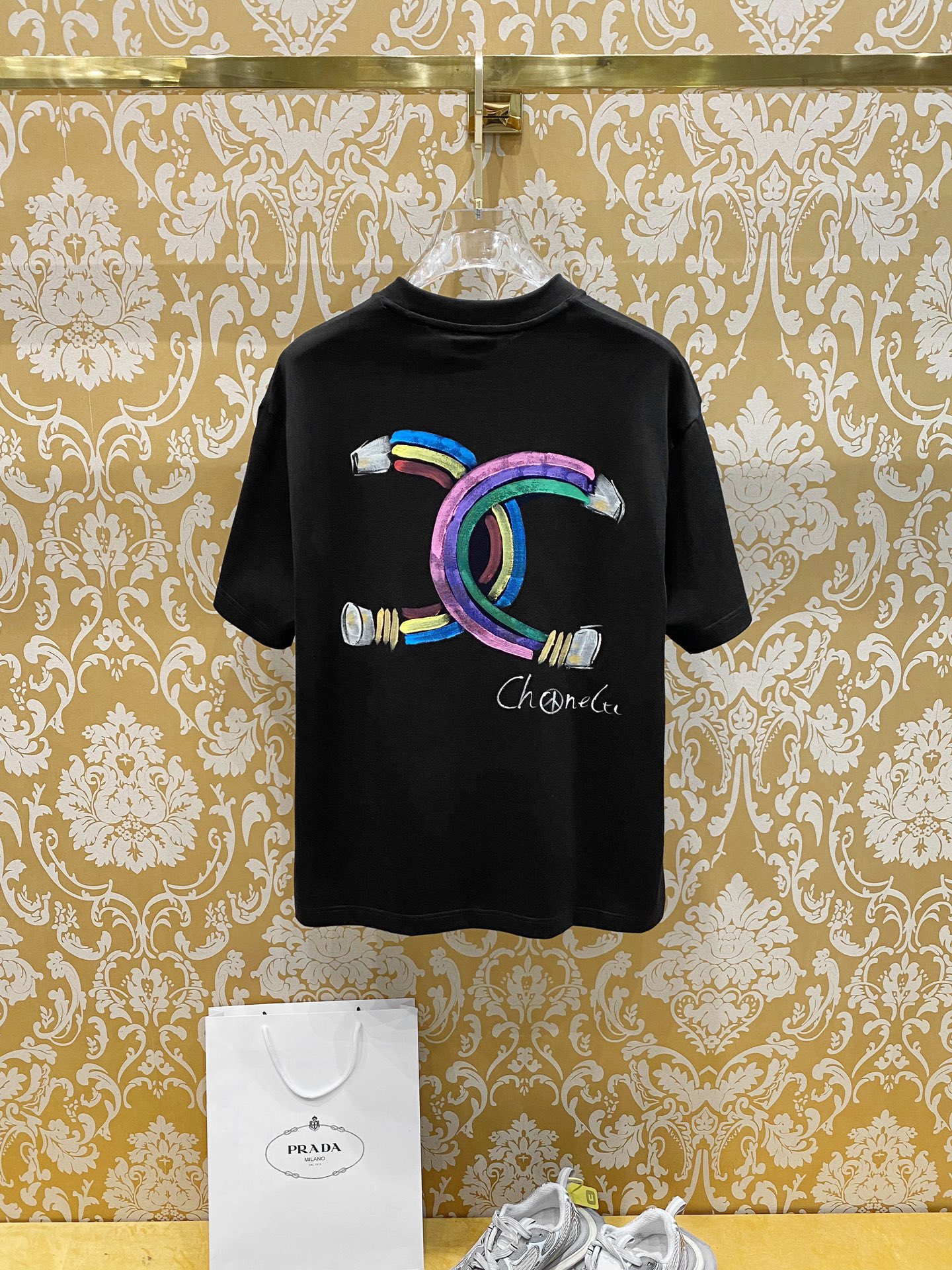 chanel t シャツ ピンクスーパーコピー 笑顔プリント シンプル 純綿 トップス 半袖 裏にロゴプリント 男女兼用 ブラック_6