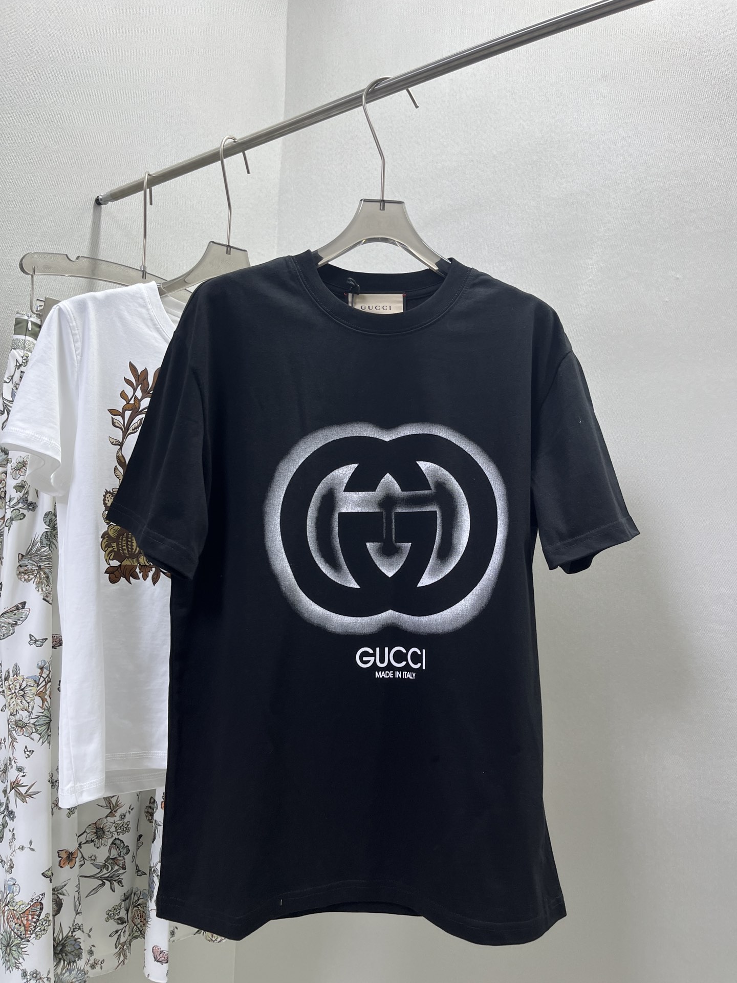特別価格アイテム gucci ドナルド t シャツスーパーコピー 純綿 トップス プリント 半袖 人気品 男女兼用 ブラック_2