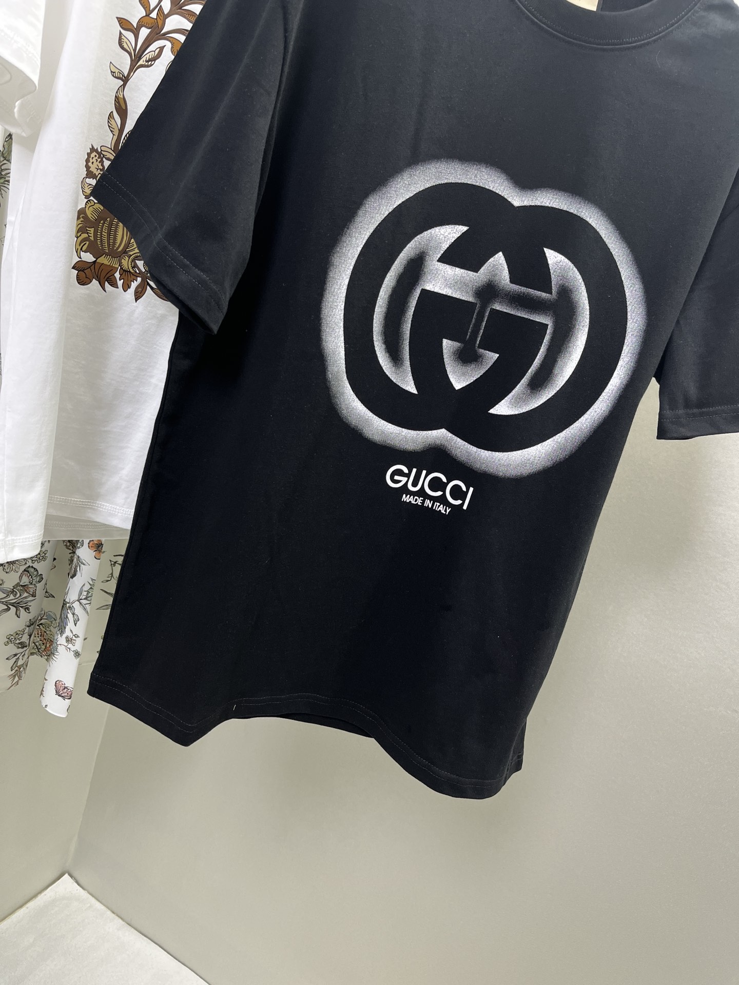 特別価格アイテム gucci ドナルド t シャツスーパーコピー 純綿 トップス プリント 半袖 人気品 男女兼用 ブラック_4
