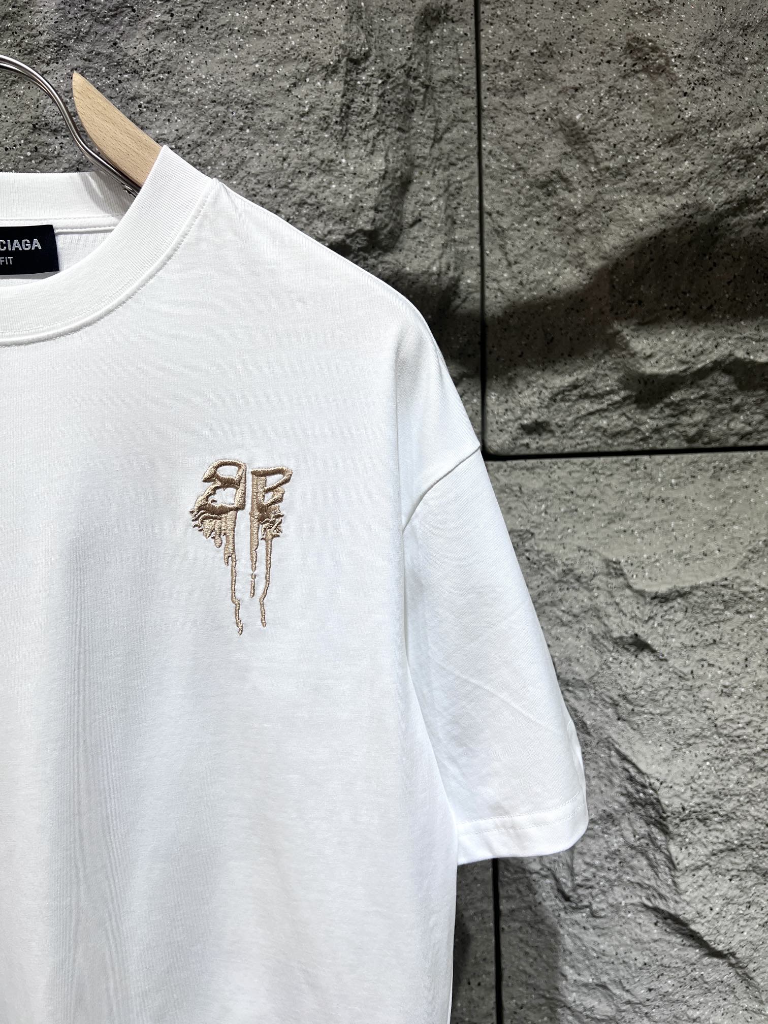 バレンシアガ tシャツ 水色Ｎ級品 海外セレブが愛用する トップス Tシャツ 純綿 ロゴ刺繍 品質保証 男女兼用 ホワイト_3
