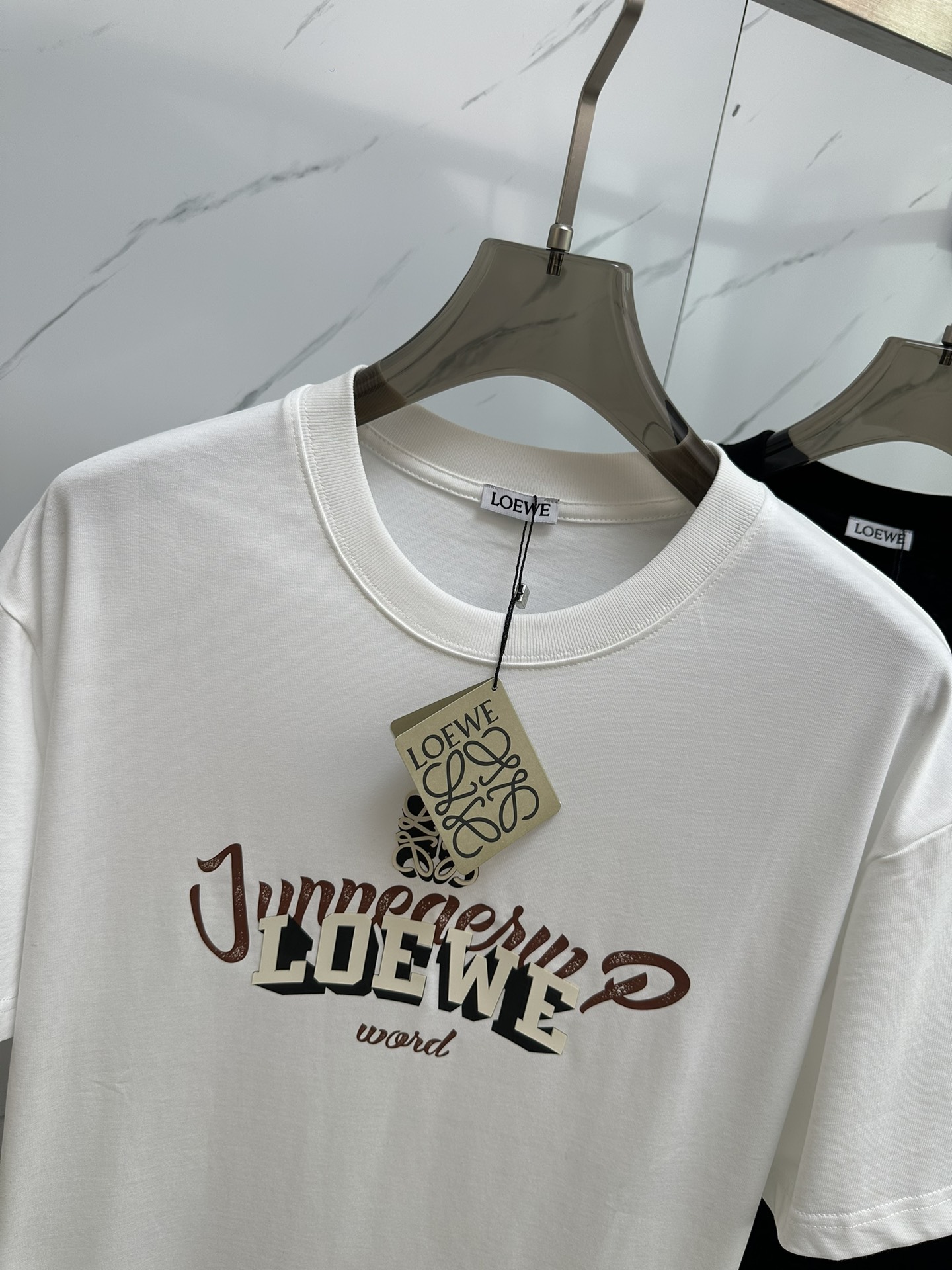 ロエベ 犬 tシャツ偽物 男女兼用 柔らかい シンプル 人気新作 海外セレブが愛用する 純綿 半袖トップス ホワイト_2