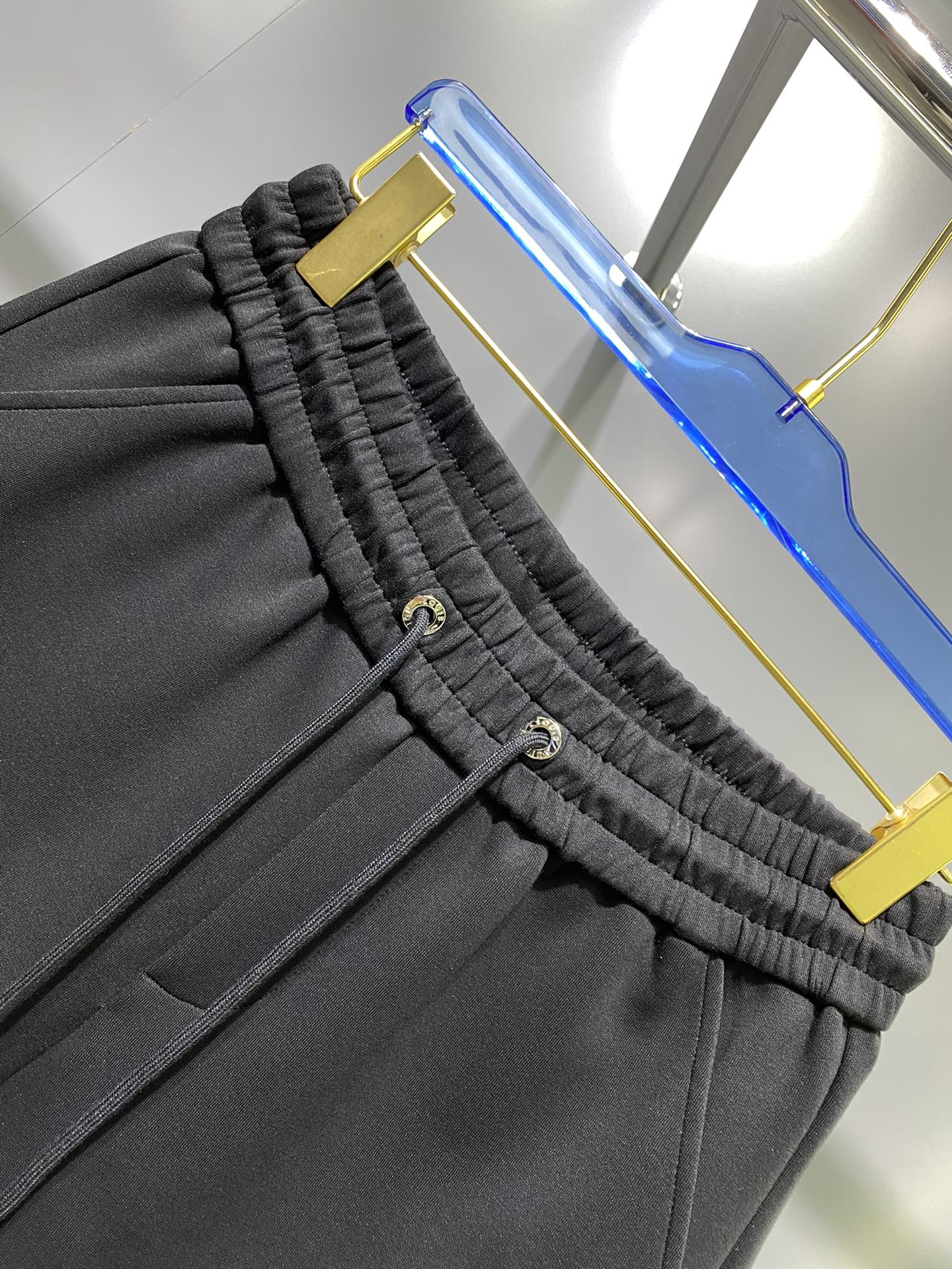 ルイヴィトン 半ズボンスーパーコピー 爆買いで大得価の短パン 夏ズボン 運動 ショットパンツ 柔らかい ブラック_3