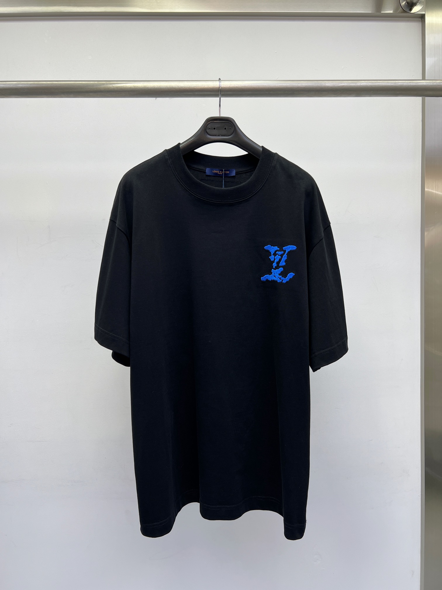 レディース ルイヴィトンtシャツ偽物 新着アイテムが入荷しました！半袖 夏服 トップス 純綿 刺繍 ブラック_1