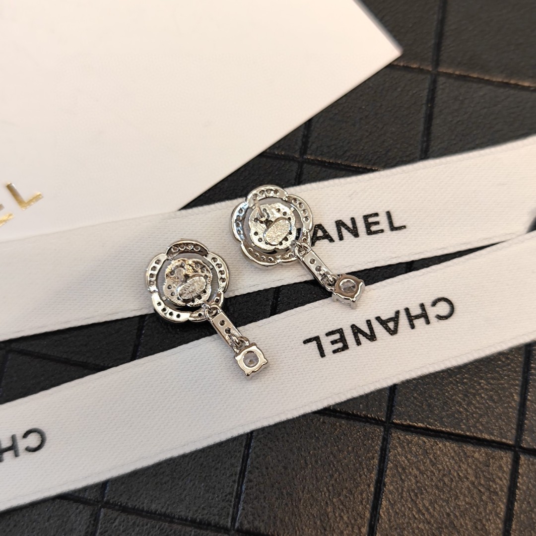 レディース シャネルイヤリング激安通販 シンプル 魅力的 ダイヤモンド花形 キラキラ 眩しい レディース ホワイト_9