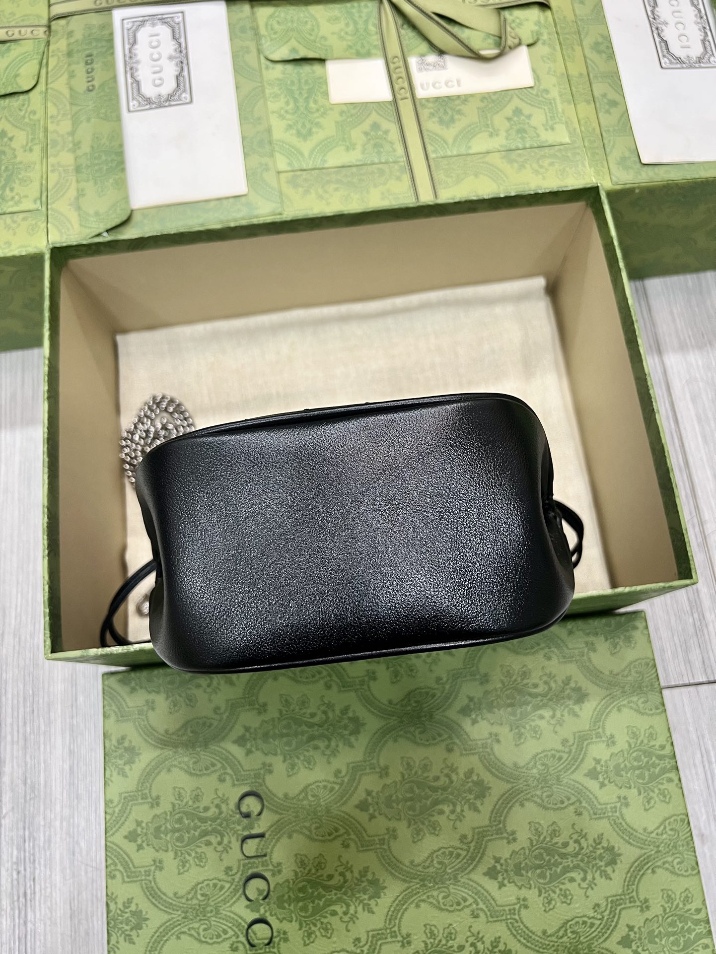 グッチ バッグＮ級品 Blondieシリーズ ミニバケットバッグ 型番760313 レザー 本革 可愛い レディース ブラック_6