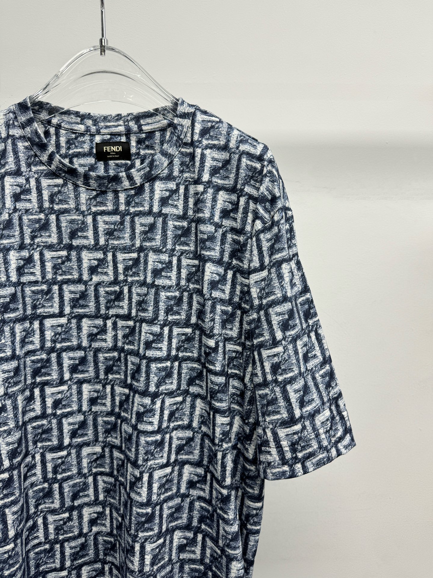オンライン限定 fendi t シャツコピー トップス 純綿 プリント 花柄 柔らかい 半袖 シンプル 夏服 ブラック_2