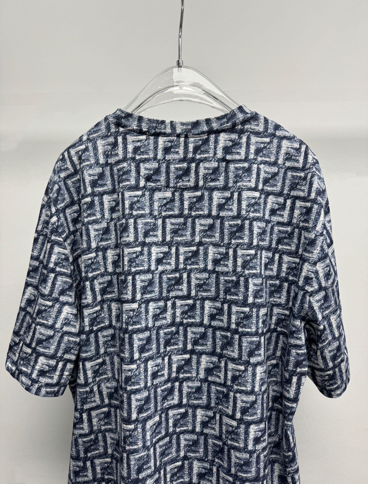 オンライン限定 fendi t シャツコピー トップス 純綿 プリント 花柄 柔らかい 半袖 シンプル 夏服 ブラック_7