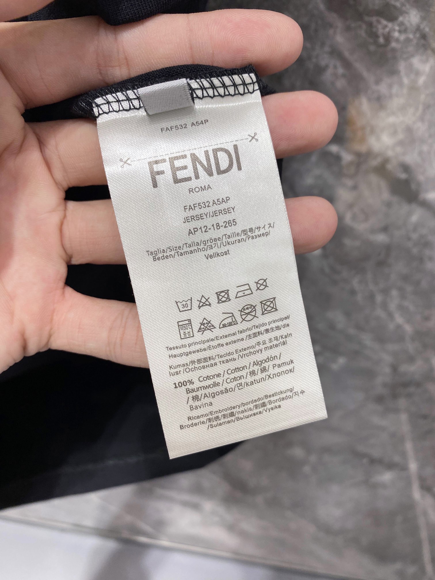 お得品‼fendi t シャツ レディース偽物 夏服 トップス 純綿 ロゴプリント simple 柔らかい 半袖 ブラック_7