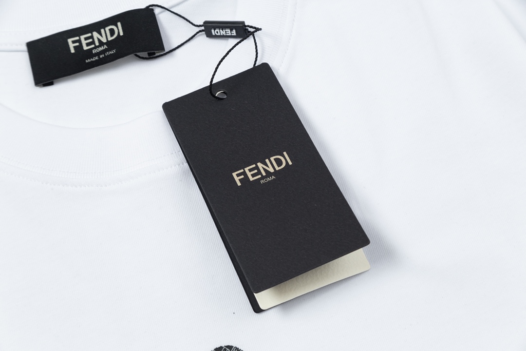 fendit シャツ メンズ偽物 トップス 綿100% カードローンプリント 短袖 Tシャツ ロゴ 個性的 男女兼用 ホワイト_3