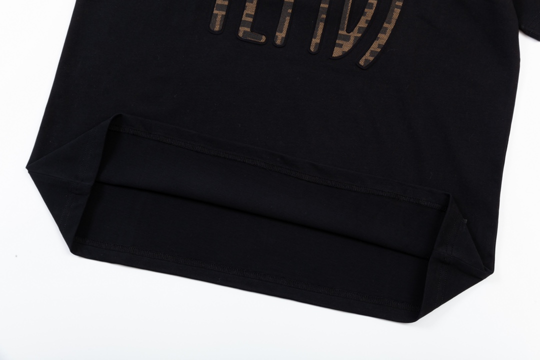 一番安い fendi t シャツ クマコピー トップス 綿100% 短袖 柔らかい 文字プリント 大人気 ブラック_6