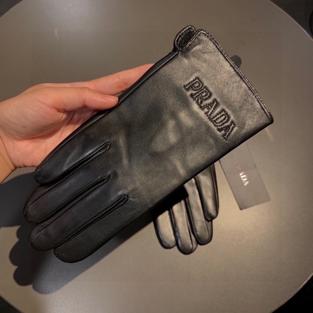 プラダ手袋スーパーコピー グローブ スマホ操作可 レザー 防風 人気最新品 ウール製 柔らかい レディース ブラック_4