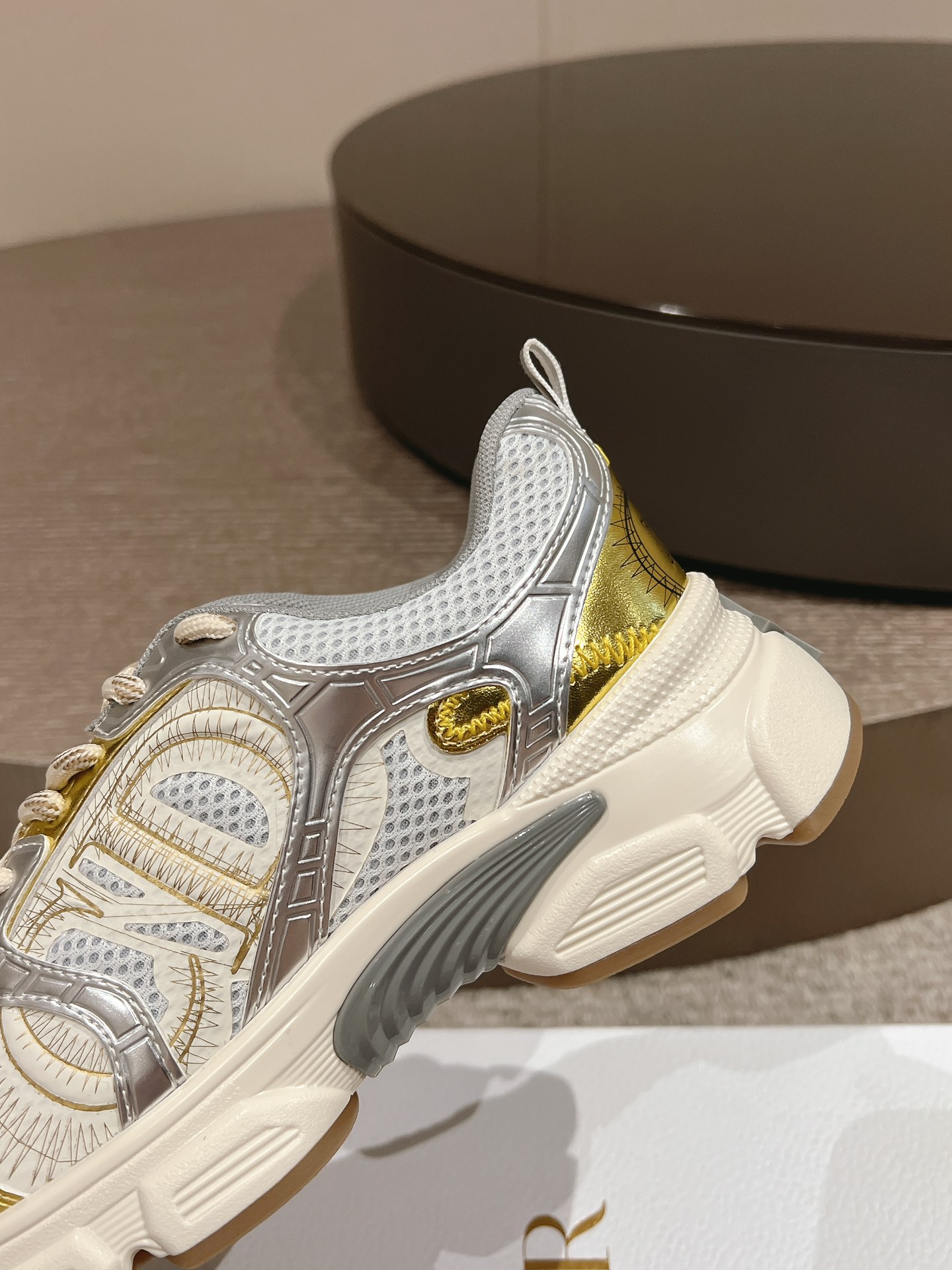 dior スニーカー メンズ偽物 運動シューズ ランニング ダッドスニーカー 抗菌防臭 カジュアル レディース ゴールド_8
