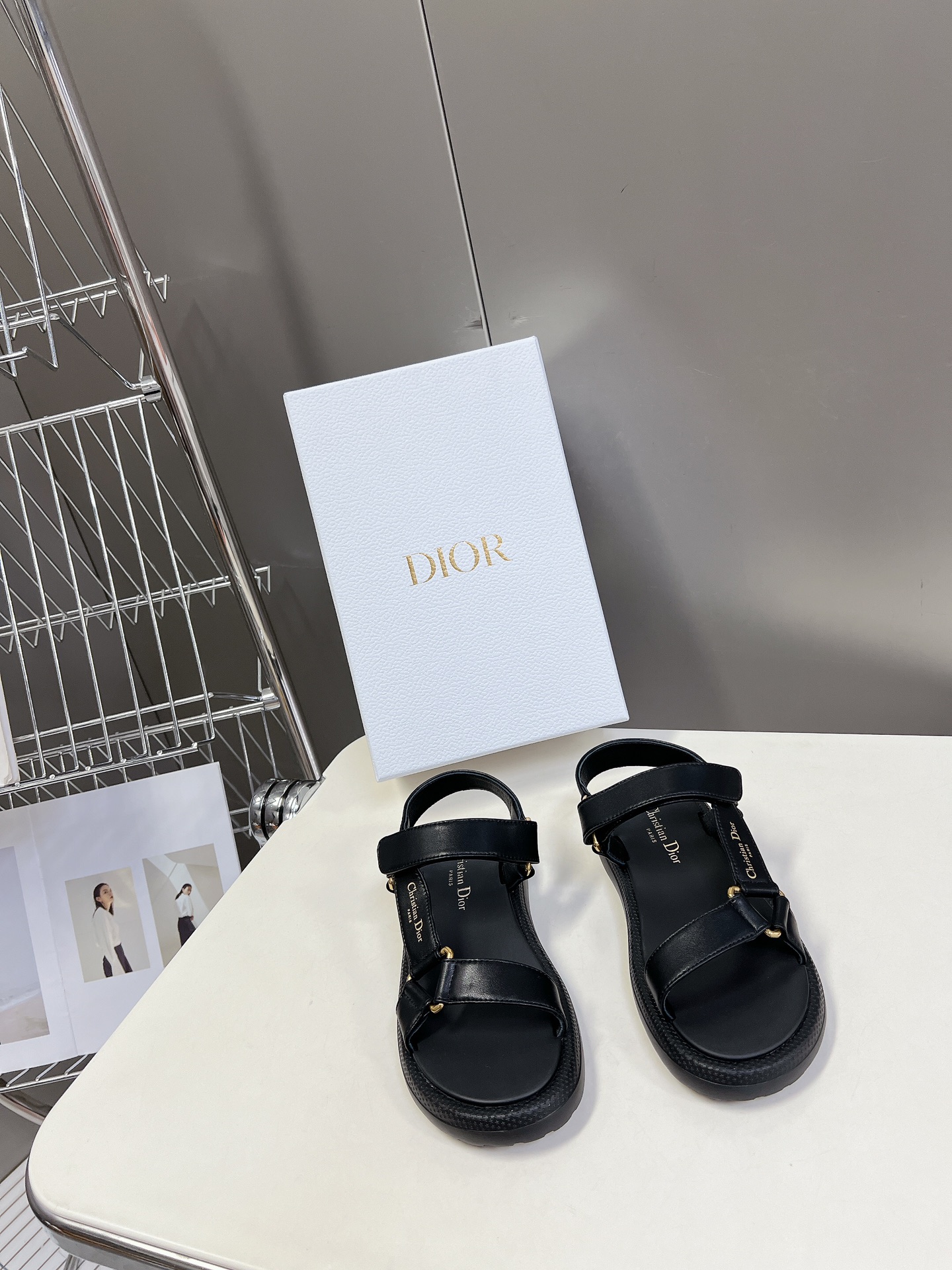 人気新作アイテム dior aqua サンダルコピー 柔らかい マジックテープのサンダル 夏用 水陸両用 ブラック_1