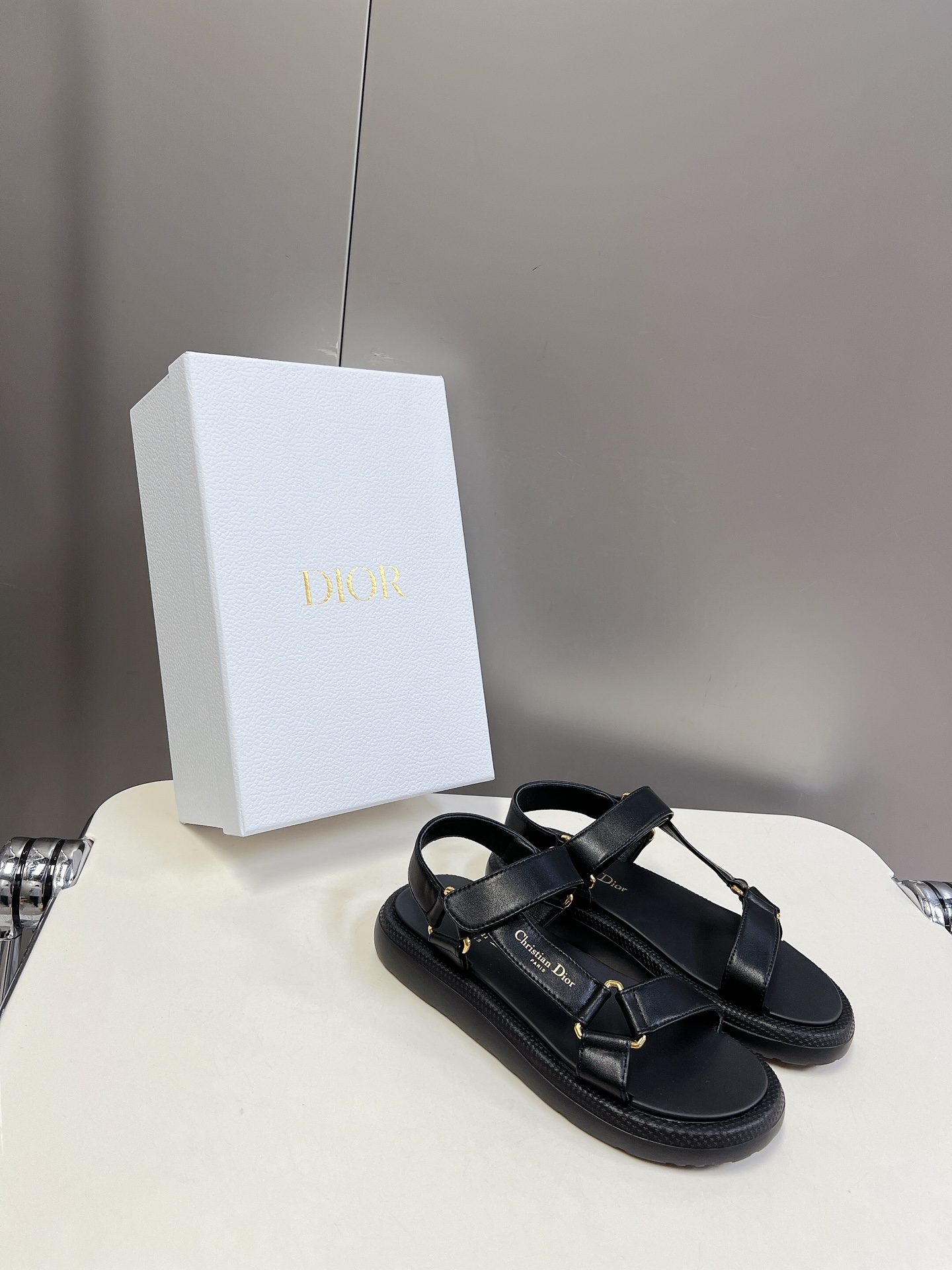 人気新作アイテム dior aqua サンダルコピー 柔らかい マジックテープのサンダル 夏用 水陸両用 ブラック_2