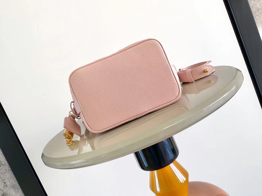 ルイヴィトン カバン買取偽物 本革 レザー ハンドバッグ プリント 可愛い ピンク_4