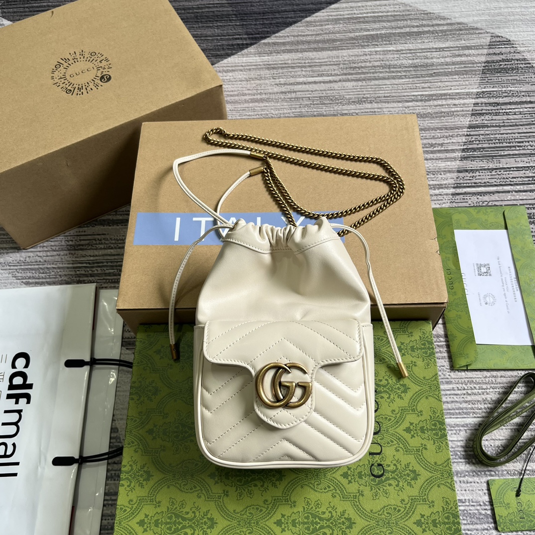 最新到着‼ gucci バック パック偽物 本革 レザー 斜め掛けバッグ ミニ 激安品 ホワイト_1