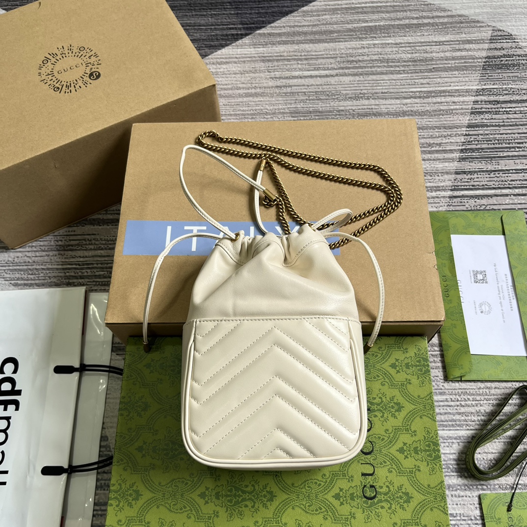 最新到着‼ gucci バック パック偽物 本革 レザー 斜め掛けバッグ ミニ 激安品 ホワイト_2