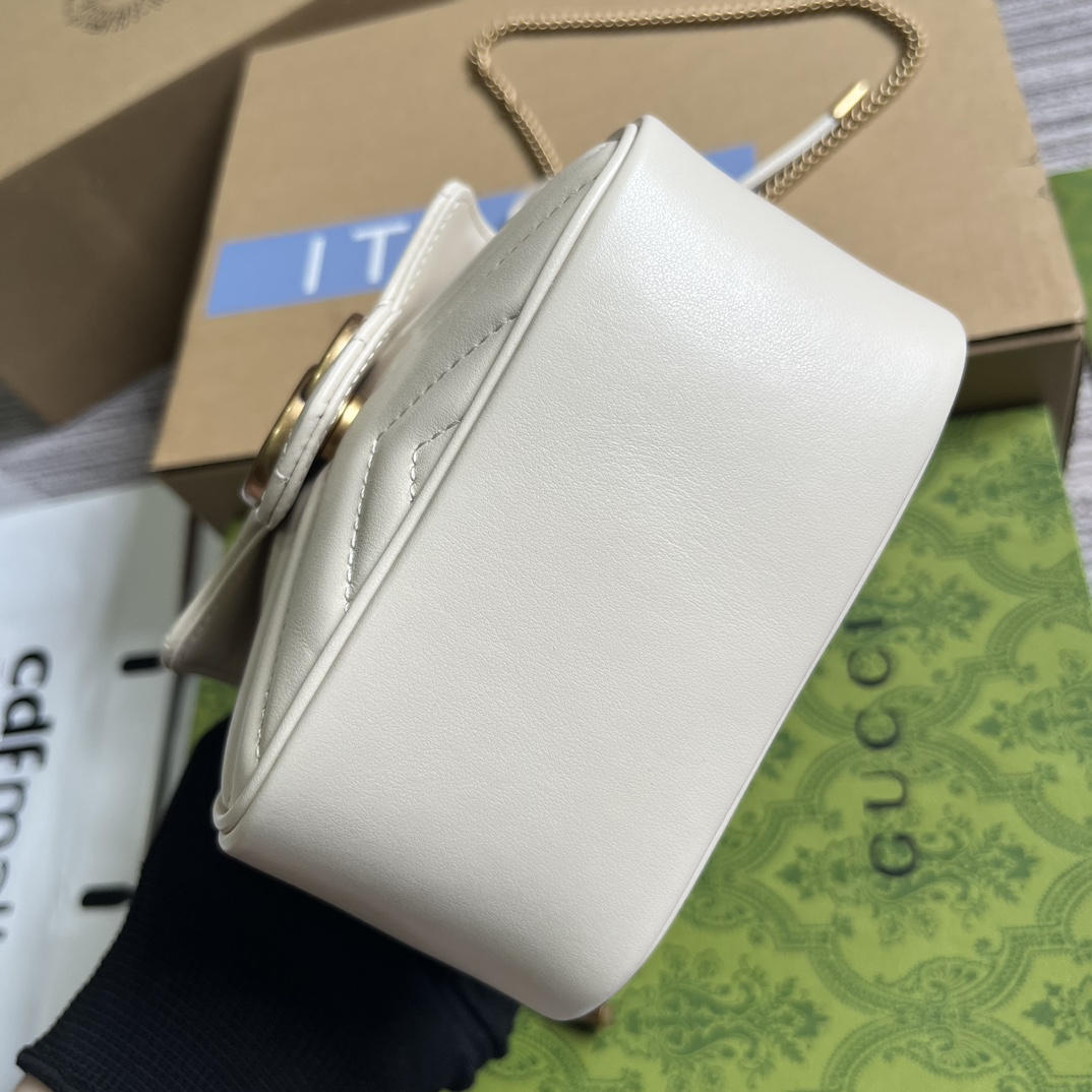 最新到着‼ gucci バック パック偽物 本革 レザー 斜め掛けバッグ ミニ 激安品 ホワイト_7