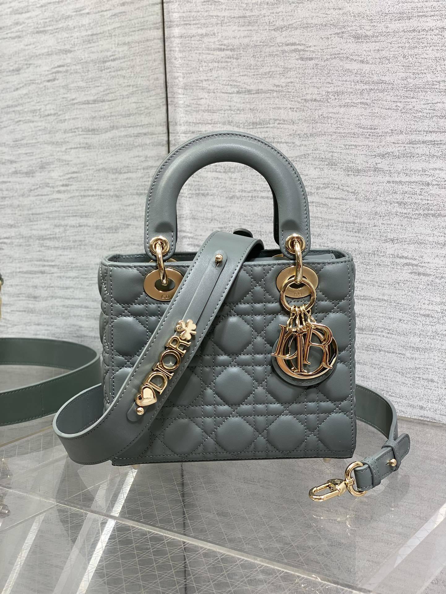 dior バッグ レディース偽物 シンプル 女性バッグ ハンドバッグ 優雅 斜め掛けバッグ 青春風 ブルー_1
