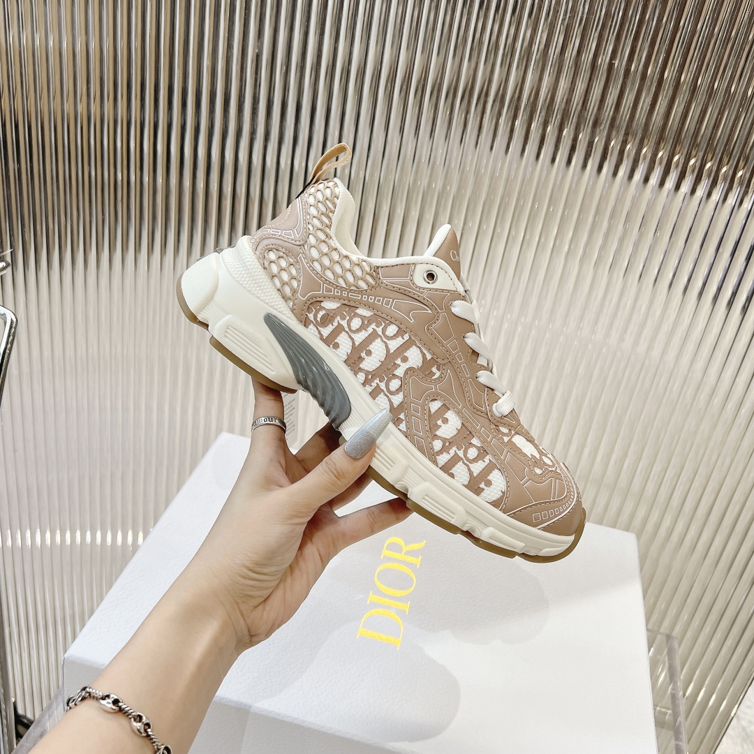 DIOR スニーカー ディオール偽物 運動 ランニング 柔軟 カジュアルシューズ シンプル ブラウン_3