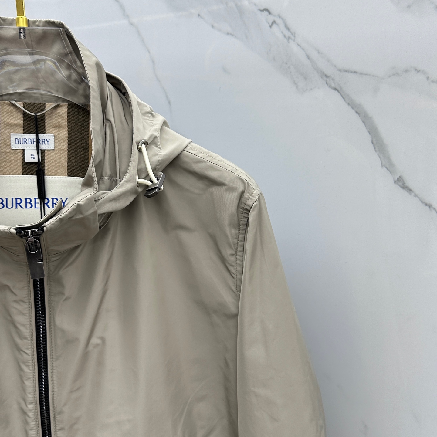超激得の新品 burberry ジャケットコピー アウター トップス フード付き メンズ カジュアル 柔軟 グレイ_4