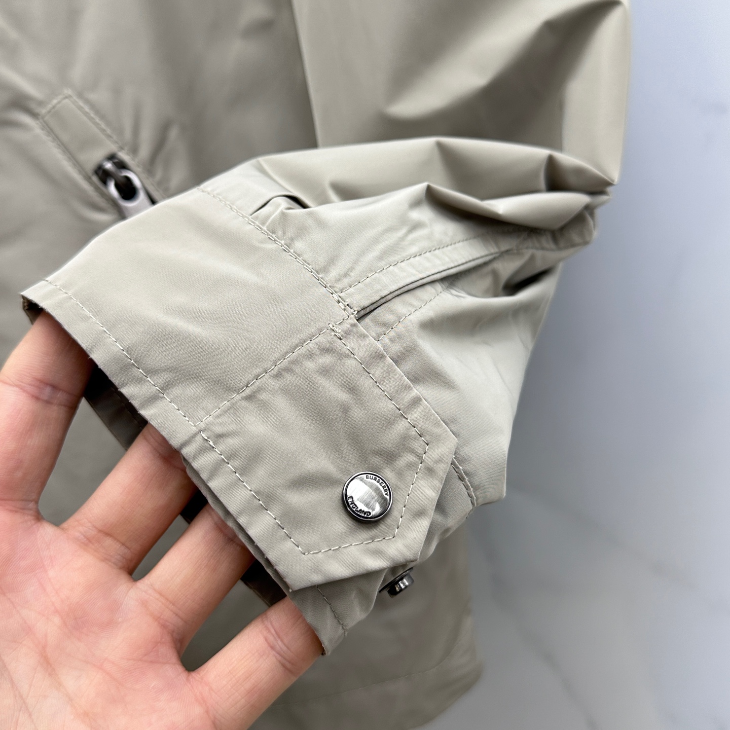超激得の新品 burberry ジャケットコピー アウター トップス フード付き メンズ カジュアル 柔軟 グレイ_7