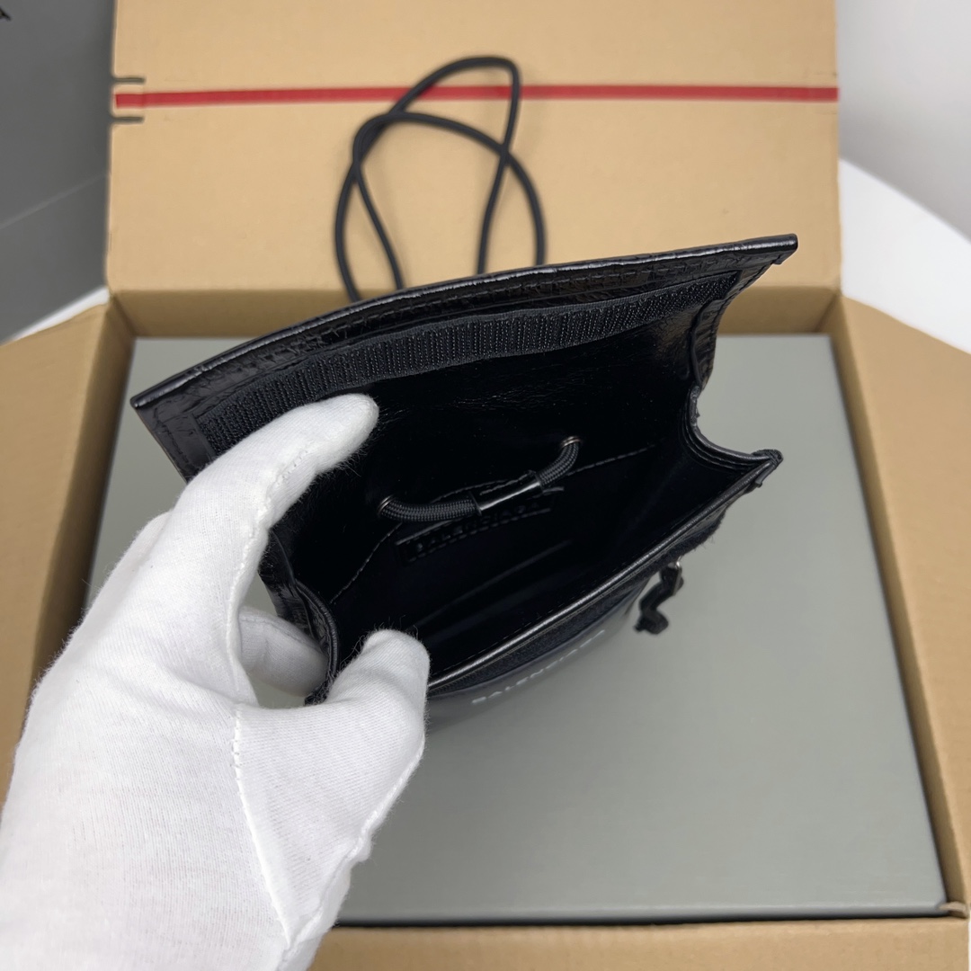 バレンシアガ バッグコピー 斜め掛けバッグ 腰バッグ ファッション感 レザー 本革 801 ブラック_7