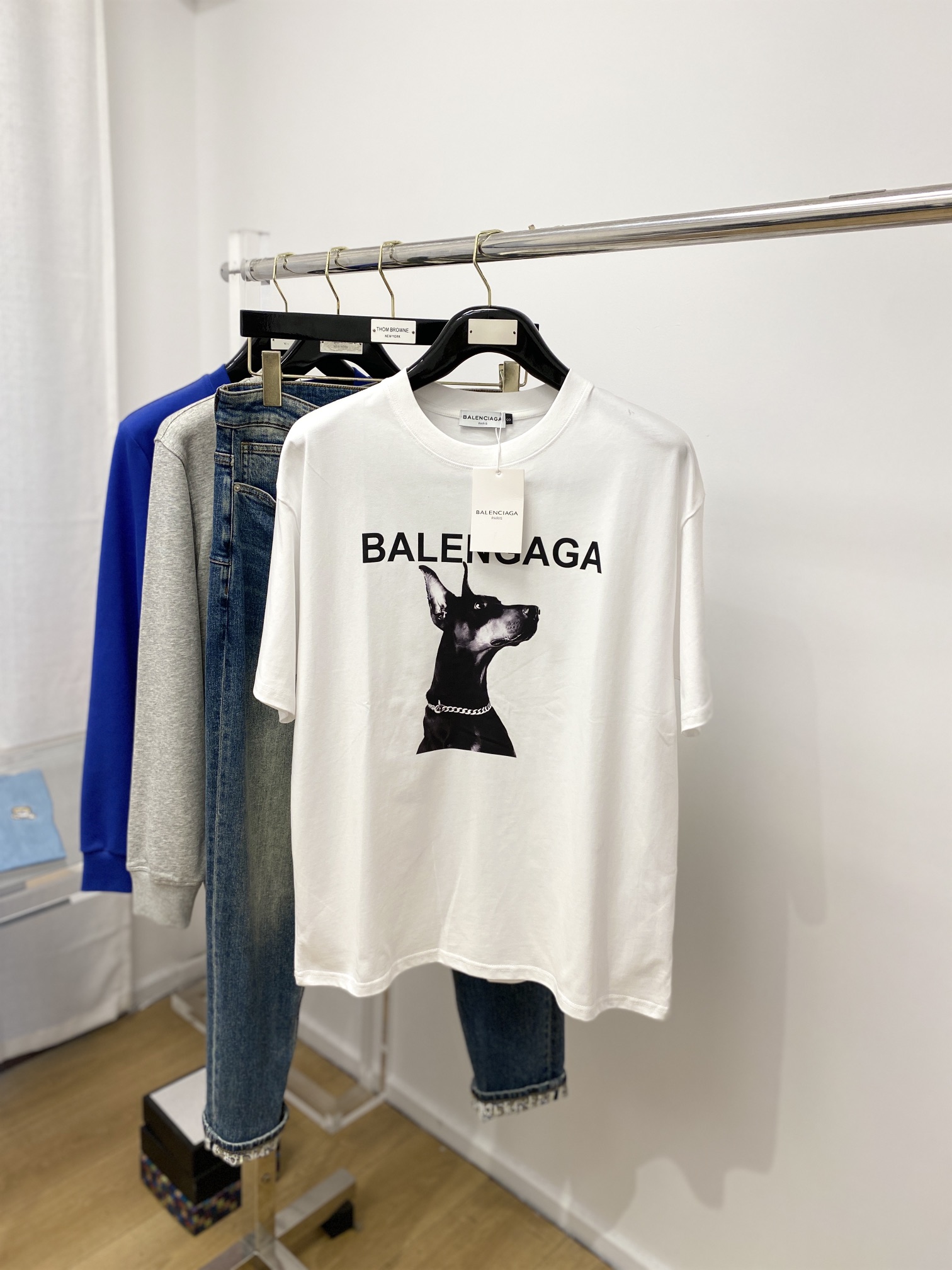 セール開催中バレンシアガ 派手コピー Ｔシャツ 短袖トップス シンプル 100%綿 プリント 男女兼用 ホワイト_1