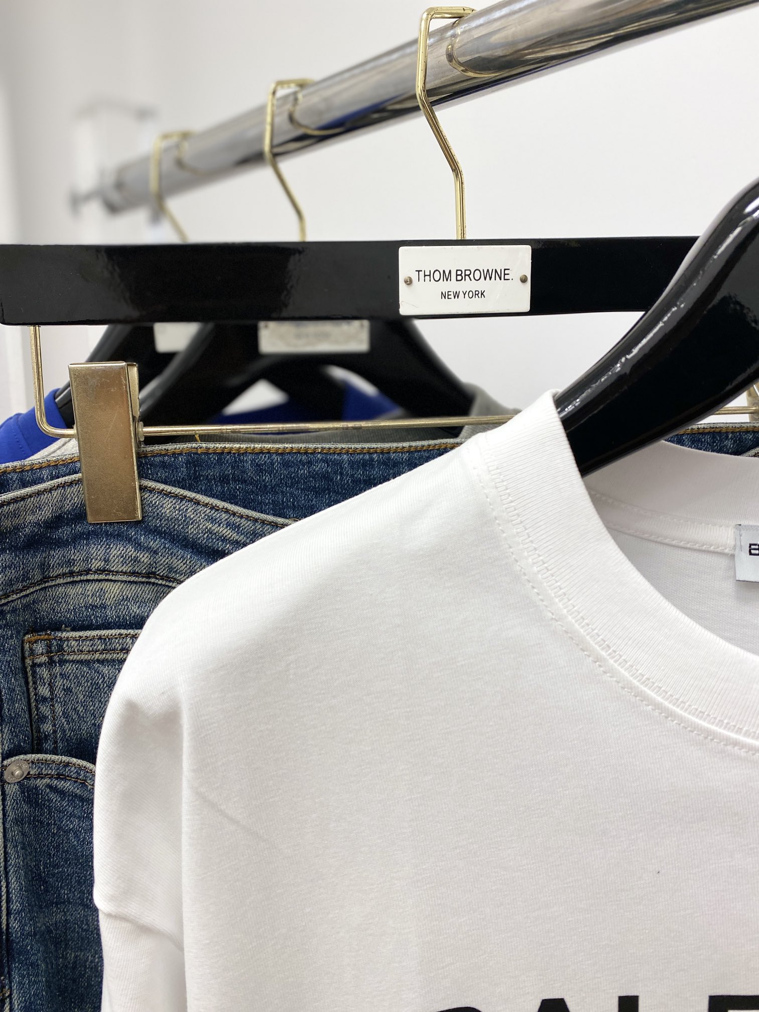 セール開催中バレンシアガ 派手コピー Ｔシャツ 短袖トップス シンプル 100%綿 プリント 男女兼用 ホワイト_3