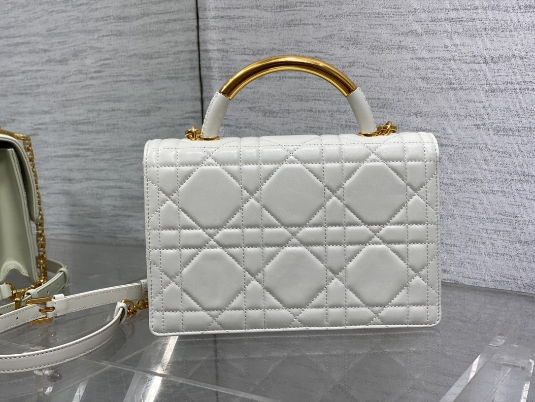 超激得の新品 dior ブック トートスーパーコピー 爆買 ハンドバッグ レザー 牛革 優雅レディ ホワイト_2