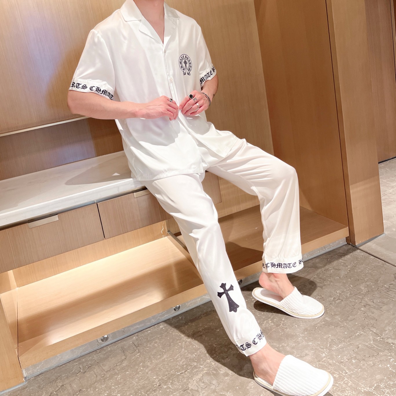 クロムハーツ ロング服コピー ゆったり 短袖 プリント トップス ルームウェアセット シルク 男女兼用 ホワイト_6