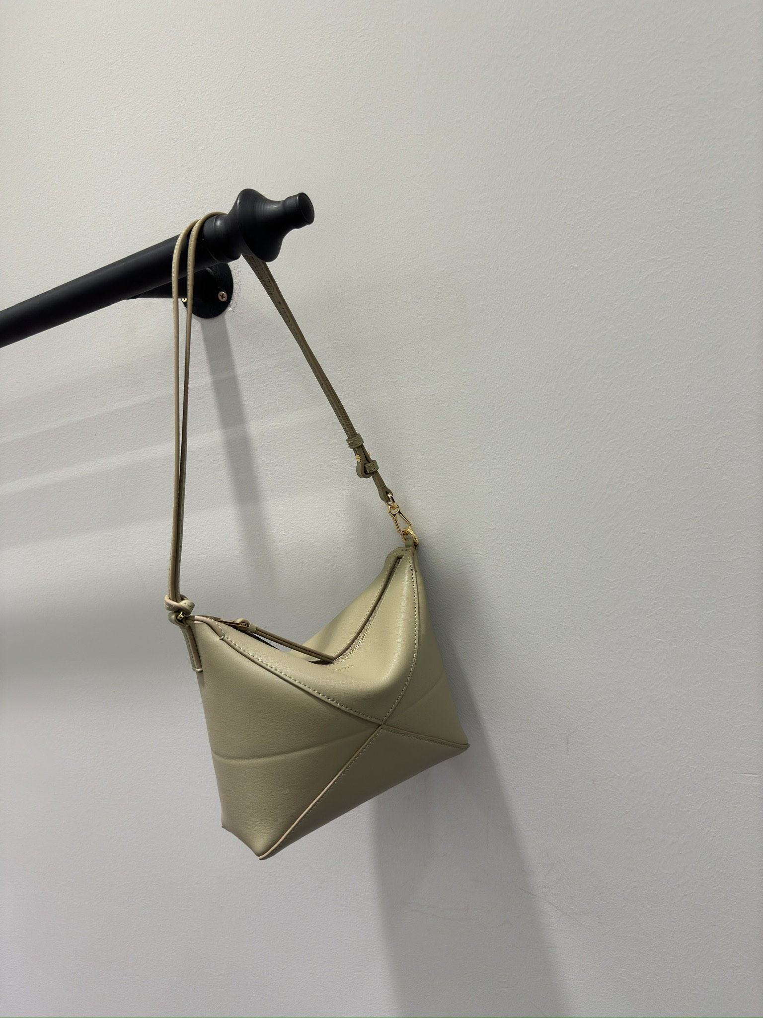 超人気 loewe バッグコピー シンプル 斜め掛けバッグ 柔軟革 レザー 66005 グリーン_9