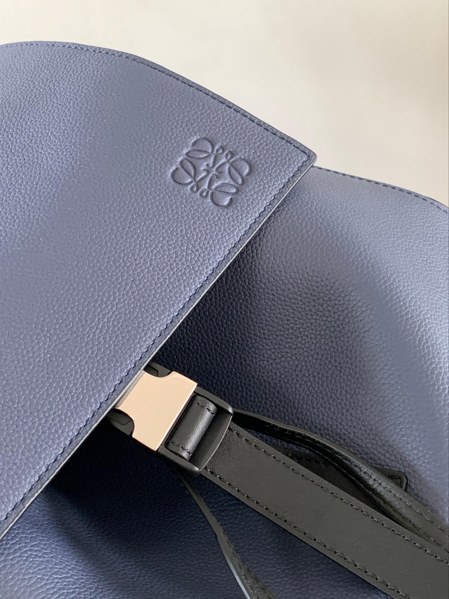 びっくりした価格 ロエベ バック偽物 牛革 バックバッグ 旅行 通学 ファッション 大容量 9031 ブルー_6