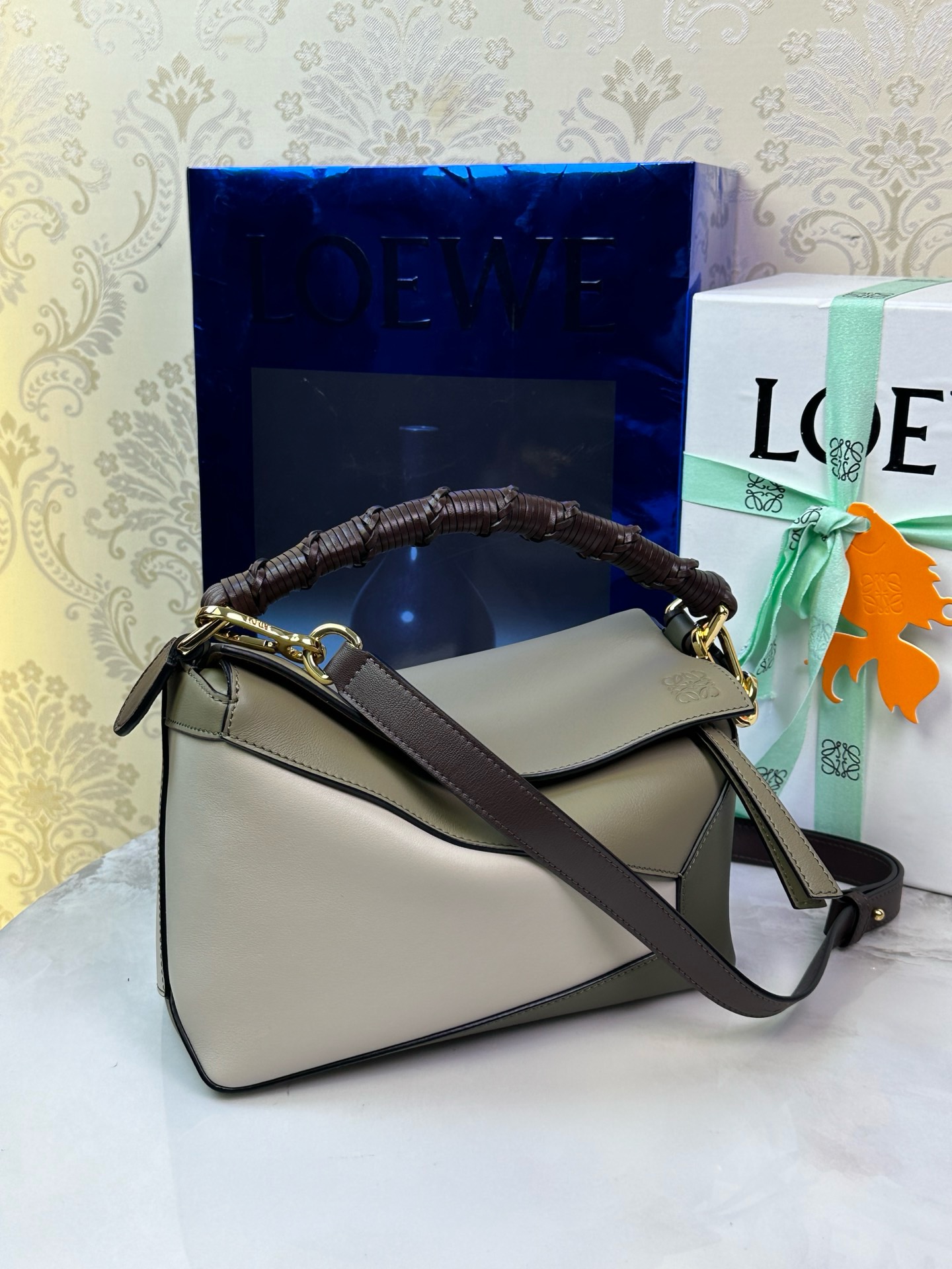 loewe ショルダー バッグＮ級品 斜め掛けバッグ 編みハンド 牛革 高品質 ファッション 062405 グリーン_2
