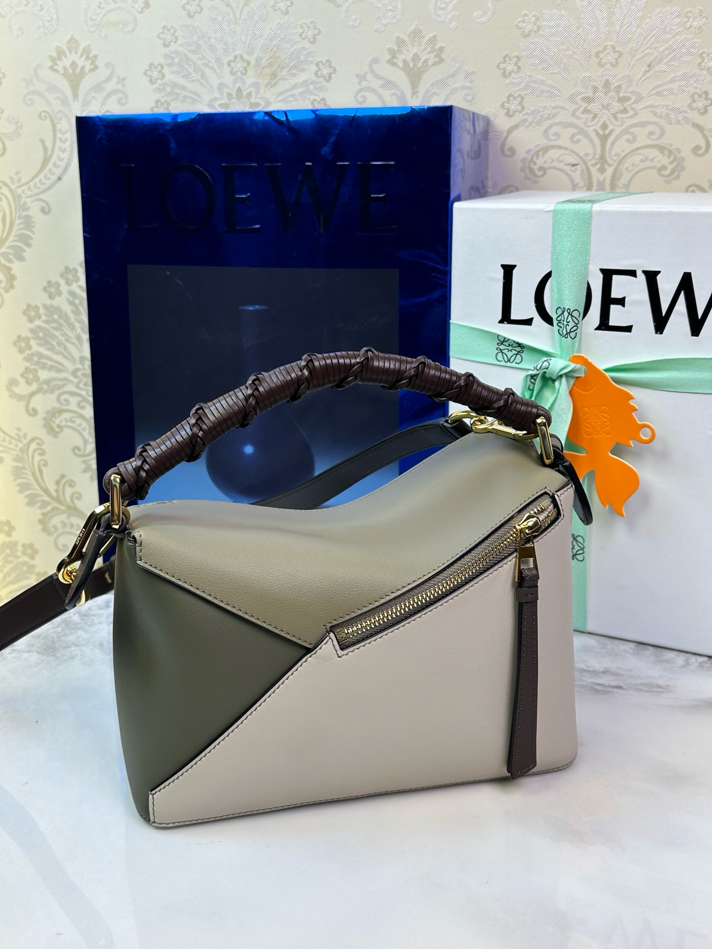 loewe ショルダー バッグＮ級品 斜め掛けバッグ 編みハンド 牛革 高品質 ファッション 062405 グリーン_3