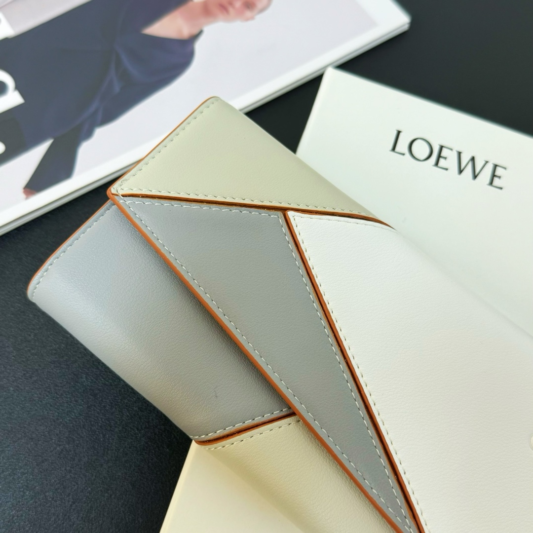 ロエベ財布 大きさスーパーコピー 長財布 レザー 牛革 優雅レディ 収納ケース 杏色_4