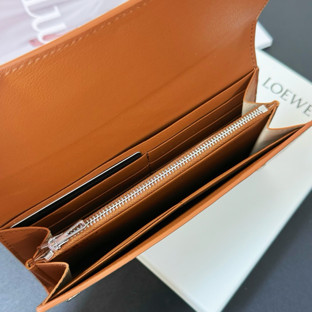 ロエベ財布 大きさスーパーコピー 長財布 レザー 牛革 優雅レディ 収納ケース 杏色_5