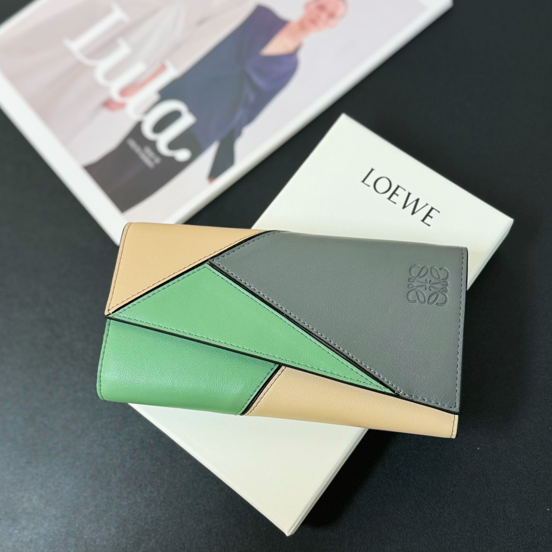 ロエベ財布 お直し偽物 長財布 レザー 牛革 優雅レディ 収納ケース グリーン_2