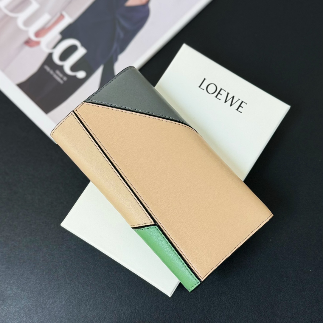 ロエベ財布 お直し偽物 長財布 レザー 牛革 優雅レディ 収納ケース グリーン_3