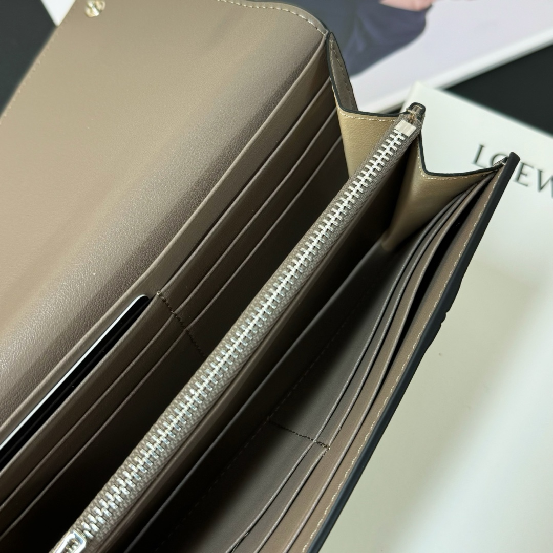 ロエベ財布 お直し偽物 長財布 レザー 牛革 優雅レディ 収納ケース グリーン_7