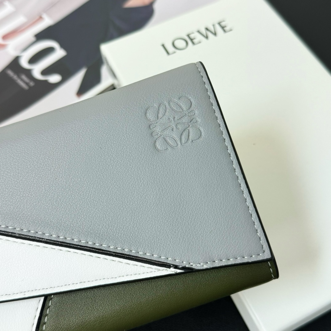 ロエベ財布 お直しコピー 長財布 レザー 牛革 優雅レディ 収納ケース グレー_4