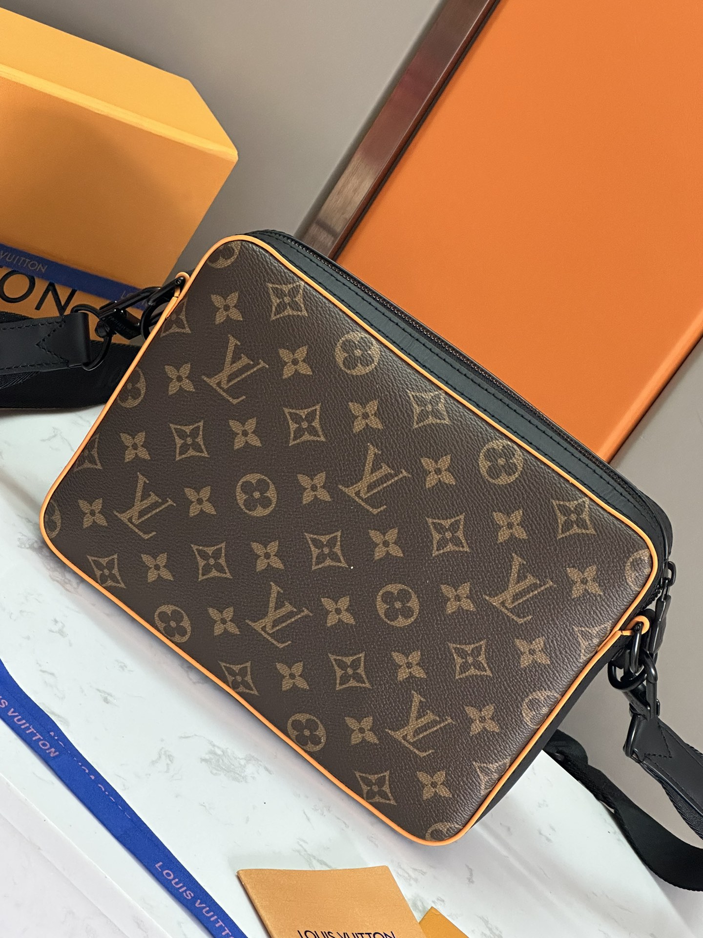 お買い得品 LVヴィトン バッグ 重いコピー 斜め掛けバッグ レザー 牛革 ファッション感 花柄 ブラウン_8