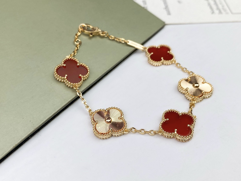人気品 ヴァンクリーフ ブレスレットウォッチコピー 四つ葉 優雅レディ 幸運ブレスレット レッド_1