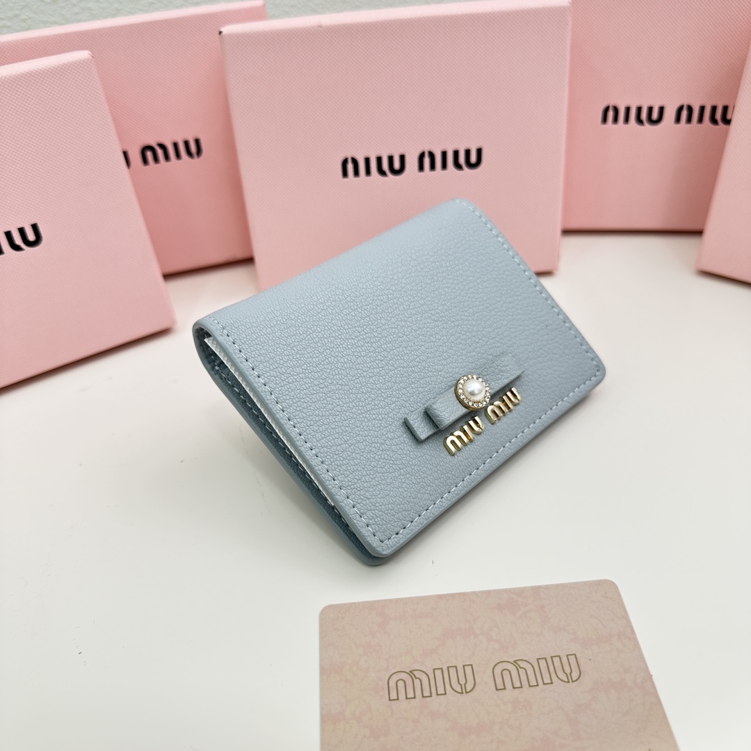 ミュウミュウ財布人気Ｎ級品 レザー 実用性 miumiu 5235 牛革 多機能 二つ折り ブルー_2