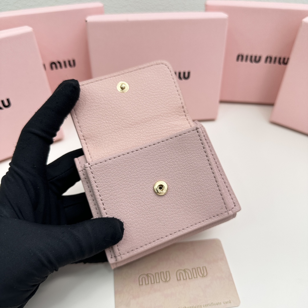 ミュウミュウ財布アウトレットスーパーコピー レザー 精巧な 牛革 三つ折り miumiu 5235 シンプル ピンク_6