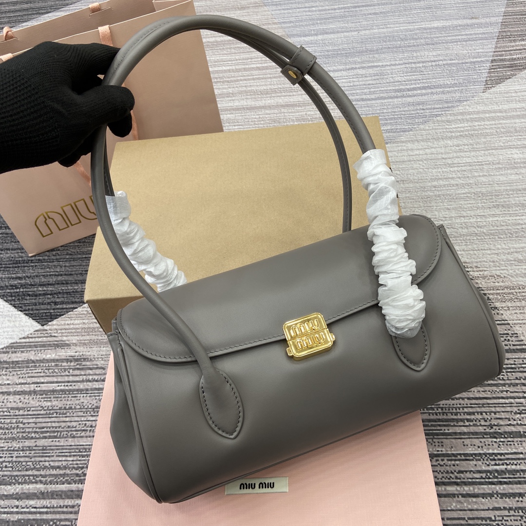 魅力的な miumiu カバンコピー ハンドバッグ 優雅レディ レザー 牛革 5BD265 グレー_5