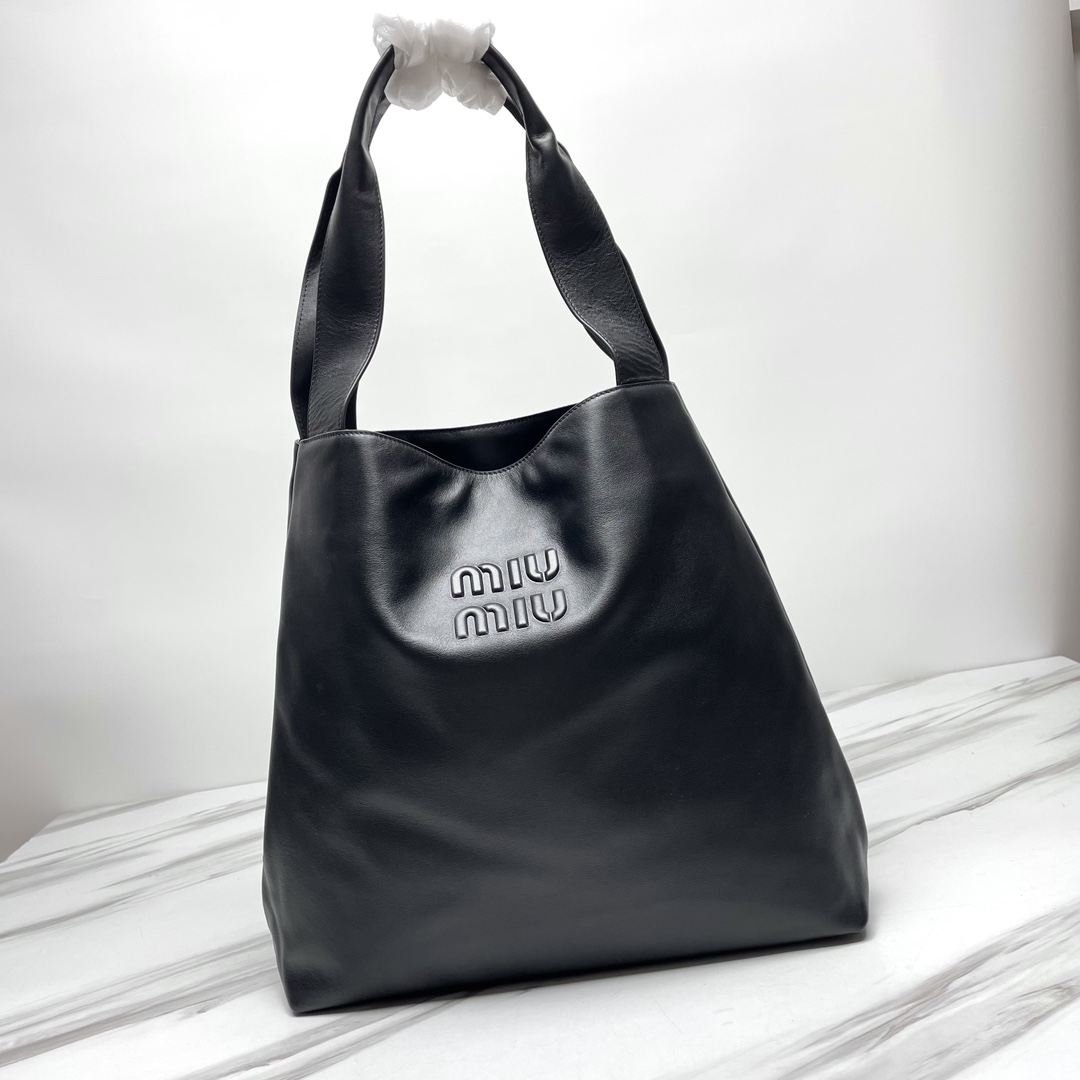 ミュウ ミュウ ミニ バッグ偽物 ハンドバッグ 牛革 Hobo シンプル 人気品 レザー 大容量 5BC119 ブラック_1