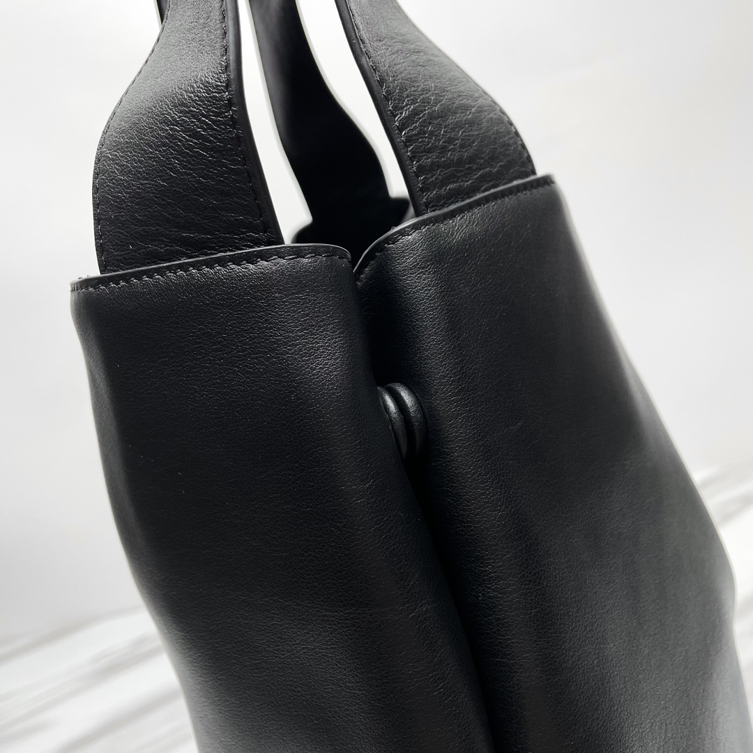 ミュウ ミュウ ミニ バッグ偽物 ハンドバッグ 牛革 Hobo シンプル 人気品 レザー 大容量 5BC119 ブラック_4