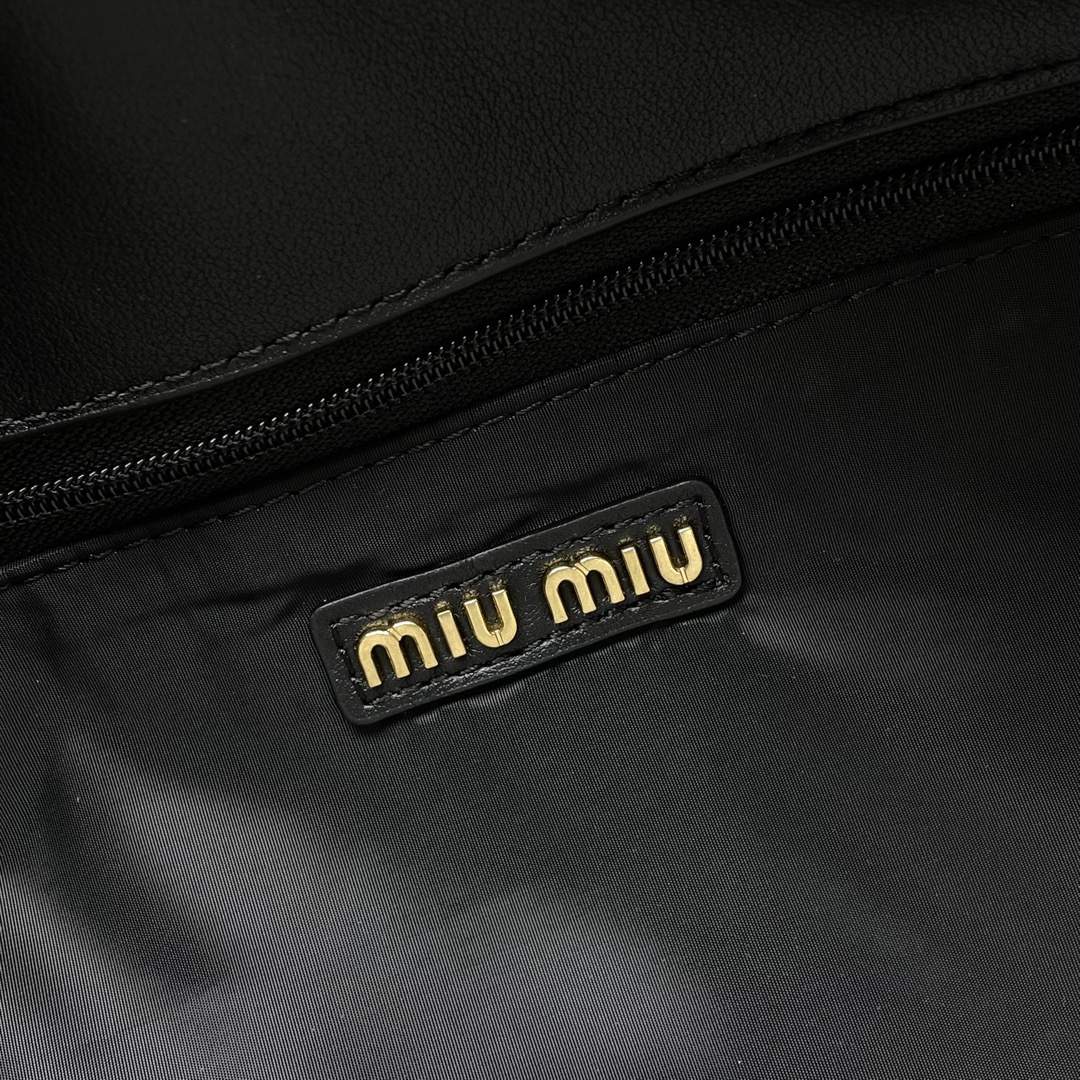 ミュウ ミュウ ミニ バッグ偽物 ハンドバッグ 牛革 Hobo シンプル 人気品 レザー 大容量 5BC119 ブラック_7