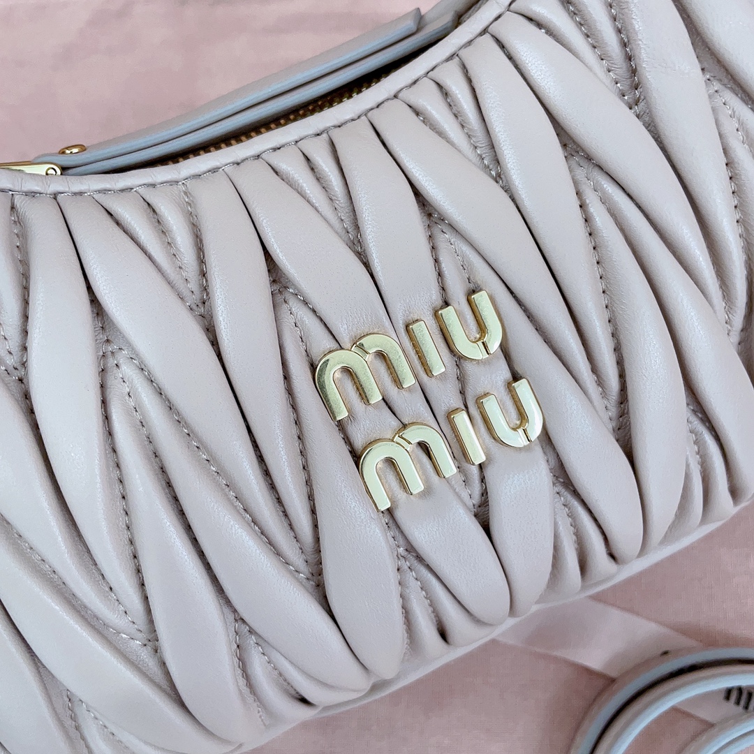 miumiu かばんスーパーコピー ハンドバッグ 牛革 レザー 優雅 可愛い 5BC125 ピンク_5